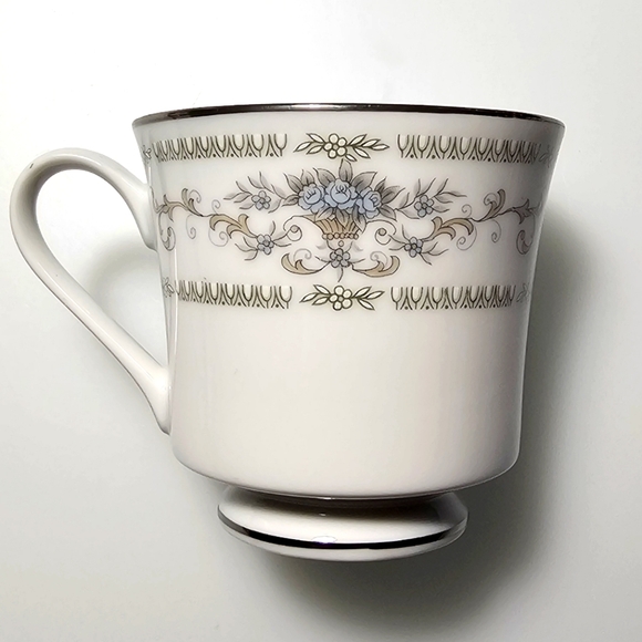 Diane by Fine China of Japan Blue Flower Scrolls - Set of 3 Footed Cups Only - Picture 13 of 16